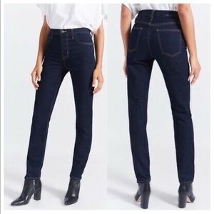 The Stovepipe Straight Leg Jeans (color Hearst)